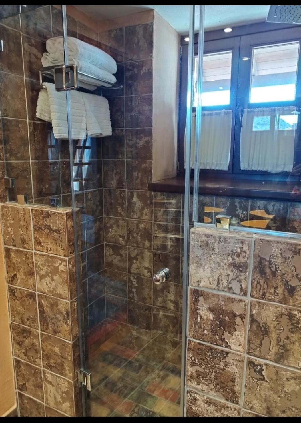 דימיטסאנה Lousiou Nymphes Escape Suites מראה חיצוני תמונה